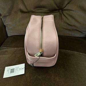 London Fog Cosmetic Case